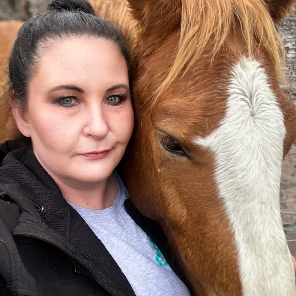 Meet your Posher, Edythe - Picture 3 of 3